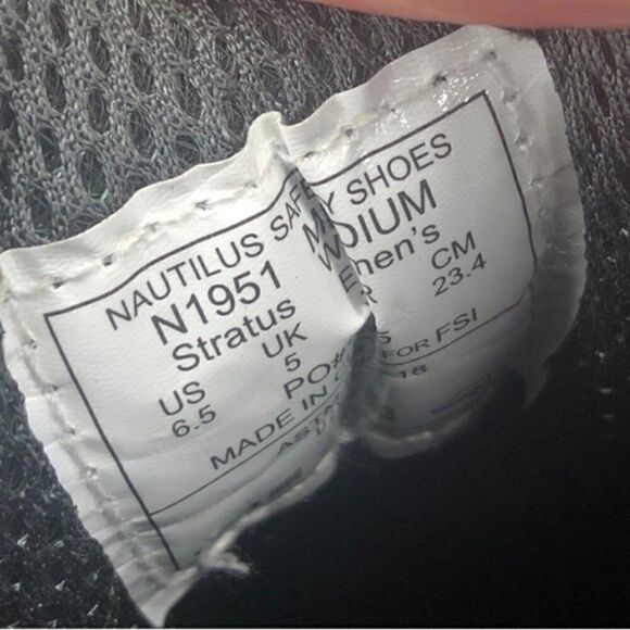 Nautilus Stratus N1951 Composite Toe Work Shoes, Women's Size 6.5 B, Black - Picture 11 of 12